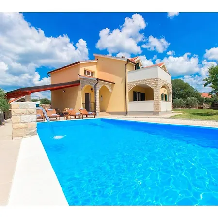 Villa Pletikosa - Rural With Outdoor Pool *