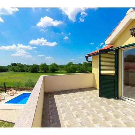 Villa Pletikosa - Rural With Outdoor Pool