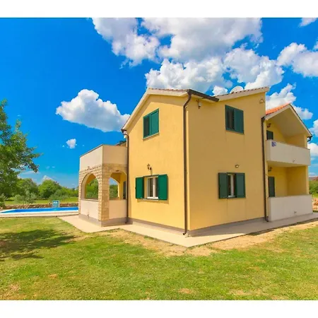 Villa Pletikosa - Rural With Outdoor Pool