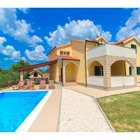 Villa Pletikosa - Rural With Outdoor Pool *